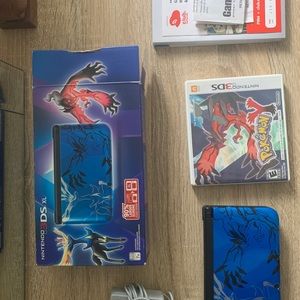 Nintendo 3DS XL Xerneas Blue Edition - Pokémon Y game